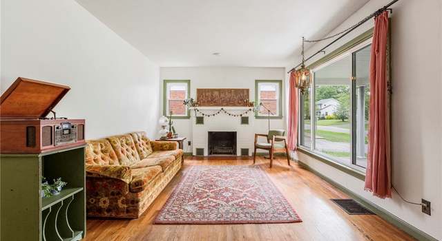 Photo of 1619 Oriole Dr, New Albany, IN 47150