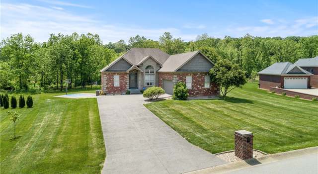 Photo of 10025 Whispering Wind Dr, Greenville, IN 47124