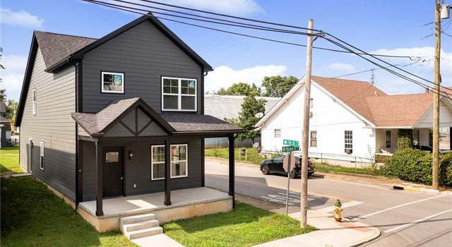 Photo of 702 W Market St, New Albany, IN 47150