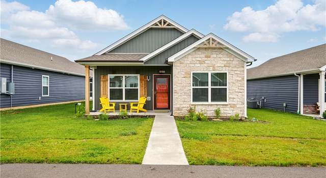 Photo of 1211 Parkland Trl, Jeffersonville, IN 47130