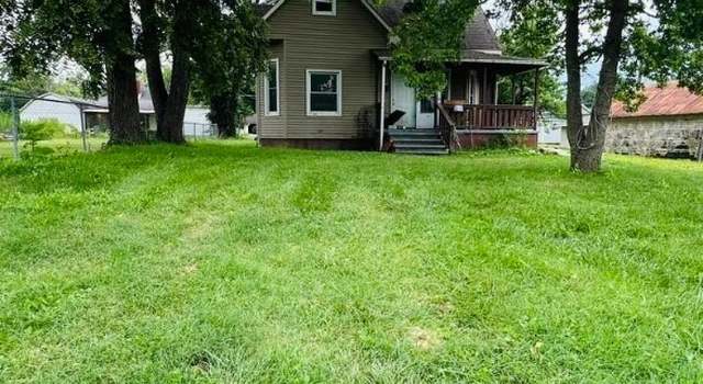 Photo of 462 N Bond St, Scottsburg, IN 47170