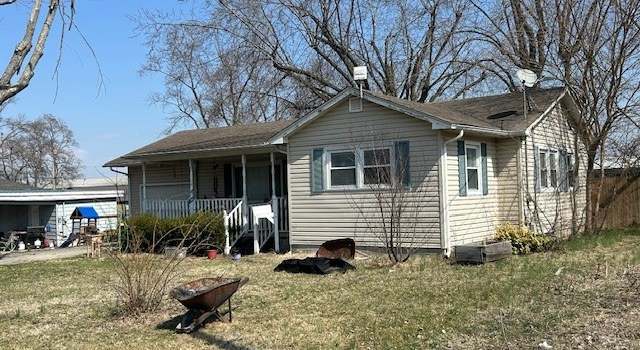 Photo of 427 N Second St, Scottsburg, IN 47170