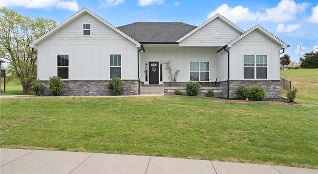 Photo of 3612 Sunset Ridge Ct, Floyds Knobs, IN 47119