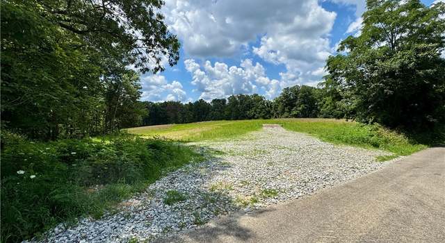 Photo of 8 E County Road 100 N, Paoli, IN 47454