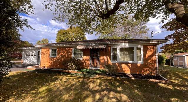 Photo of 100 E Maplewood Dr, Clarksville, IN 47129