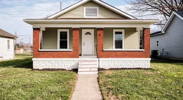 Photo of 3 Sunset Dr, Clarksville, IN 47129