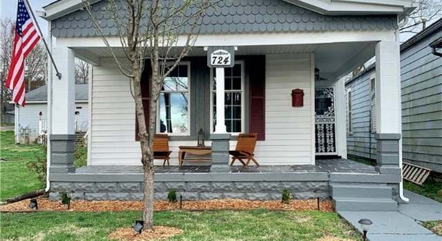 Photo of 724 Watt St, Jeffersonville, IN 47130