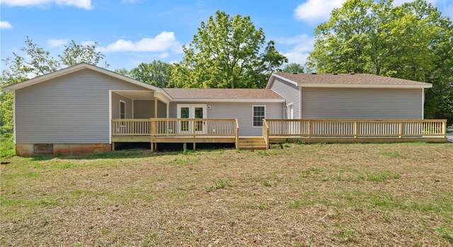 Photo of 654 Sky Aire Rd NE, Corydon, IN 47112