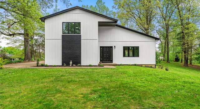 Photo of 1240 Parkwood Dr, Corydon, IN 47112