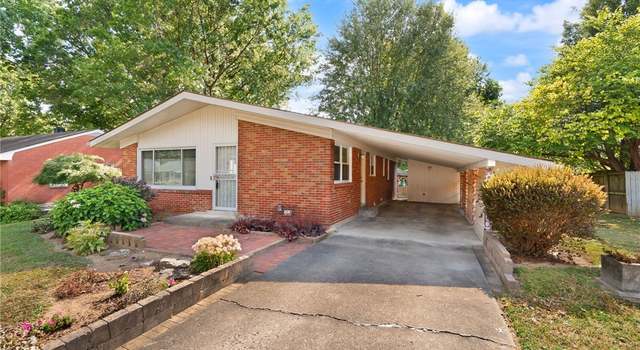 Photo of 1533 Cliftwood Dr, Clarksville, IN 47129