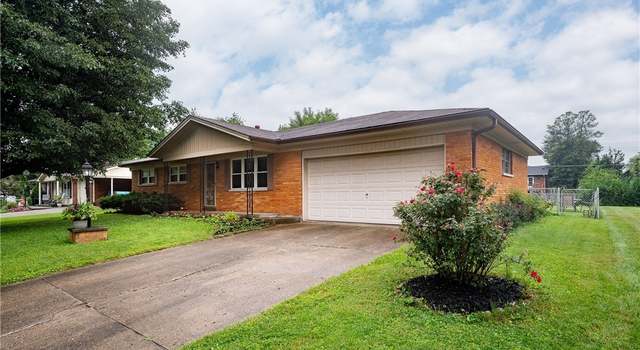 Photo of 408 Lancassange Dr, Jeffersonville, IN 47130
