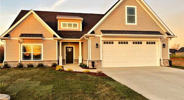Photo of 1014 Ridge View Dr, Jeffersonville, IN 47130