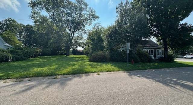Photo of 501 N Berkey St, Salem, IN 47167