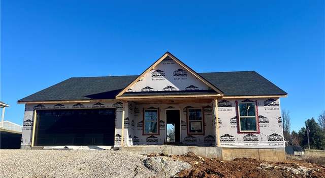 Photo of 320 Harrison Ave NW, Depauw, IN 47115