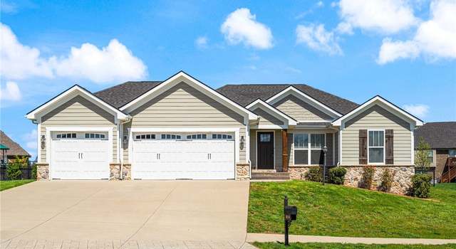 Photo of 3010 Crystal Lake Dr, Jeffersonville, IN 47130