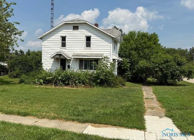 Property at 104 S Turkeyfoot Ave, Malinta, OH 43535, 4 beds, 1.5 baths