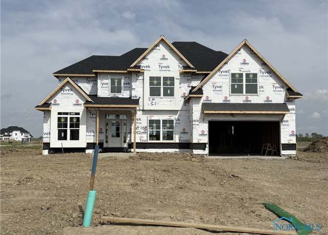 Property at 1002 Ellesmere Dr, Perrysburg, OH 43551, 4 beds, 2.5 baths