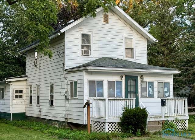 Property at 616 N Grove St, Bowling Green, OH 43402, 2 beds, 1 bath