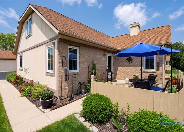 Property at 1454 Turnbury Ln, Perrysburg, OH 43551, 3 beds, 2.5 baths