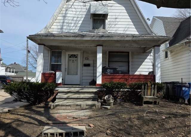 Property at 111 E Broadway St, Toledo, OH 43605, 3 beds, 1 bath