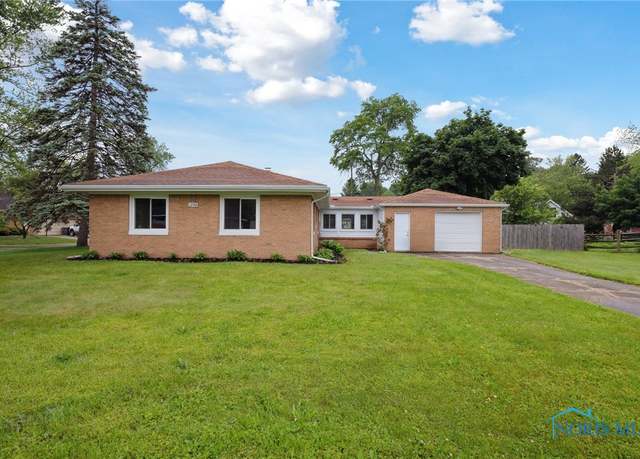 Property at 1240 Westgate Rd, Toledo, OH 43615, 2 beds, 1 bath