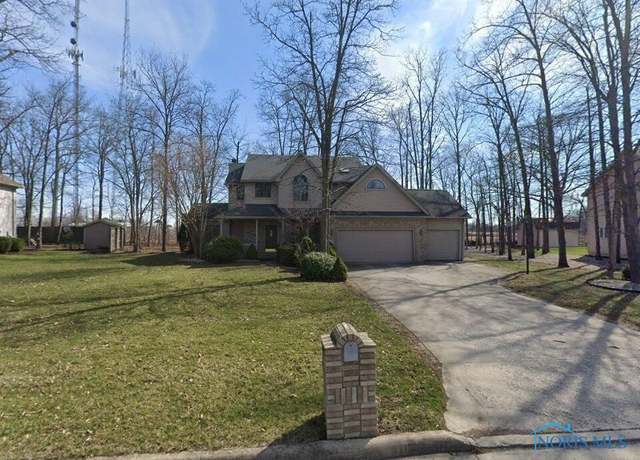 Property at 3815 Forest Trail Dr, Findlay, OH 45840, 4 beds, 2.5 baths