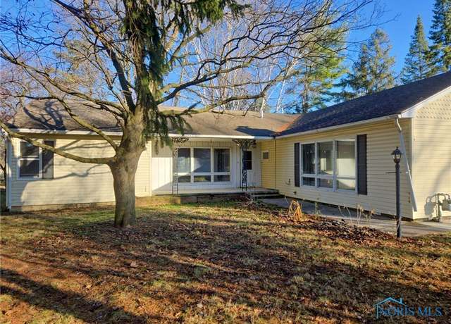 Property at 616 Hart Ave, Fostoria, OH 44830, 3 beds, 2 baths