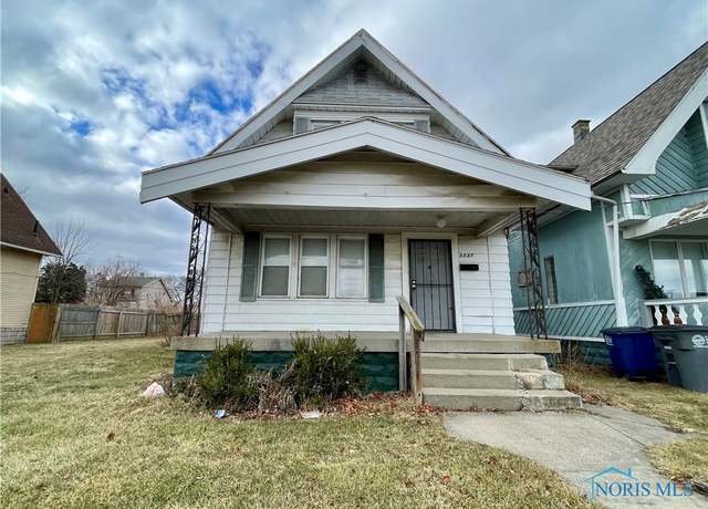 Property at 3337 Blanchard St, Toledo, OH 43608, 3 beds, 1 bath