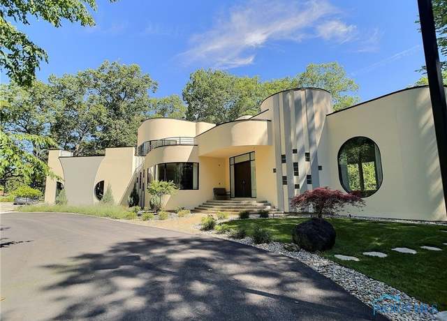 Property at 4832 Devilbiss Ct, Toledo, OH 43623, 4 beds, 6 baths