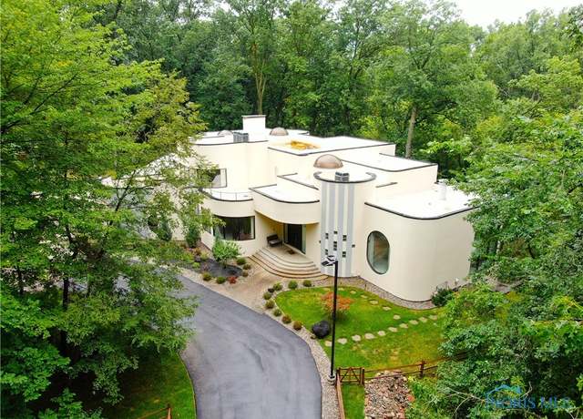 Property at 4832 Devilbiss Ct, Toledo, OH 43623, 4 beds, 6 baths