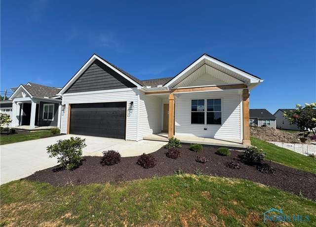 Property at 5021 Easton Dr, Oregon, OH 43616, 2 beds, 2 baths
