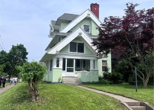 Property at 2740 Robinwood Ave, Toledo, OH 43610, 3 beds, 1.5 baths