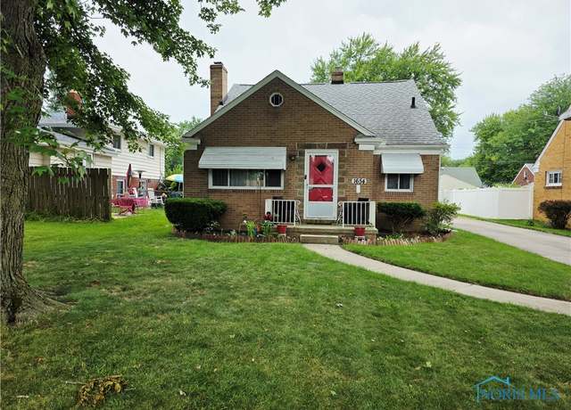 Property at 1654 Charmaine Dr, Toledo, OH 43614, 3 beds, 2 baths