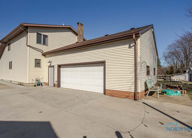 Property at 22690 W Toledo St, Curtice, OH 43412, 3 beds, 2 baths