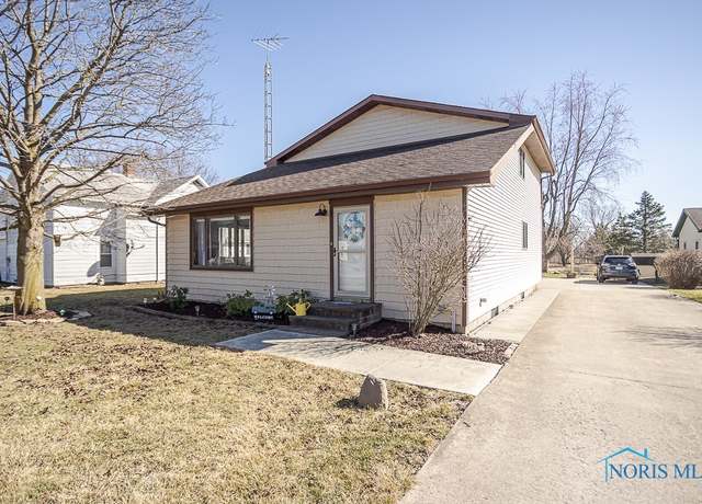 Property at 22690 W Toledo St, Curtice, OH 43412, 3 beds, 2 baths