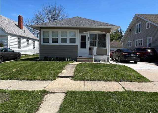 Property at 1720 Perth St, Toledo, OH 43607, 2 beds, 1 bath