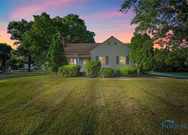 Property at 5740 Moline Martin Rd, Walbridge, OH 43465, 4 beds, 2 baths