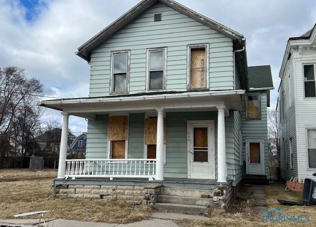 Property at 660 Walbridge Ave, Toledo, OH 43609, 4 beds, 3 baths