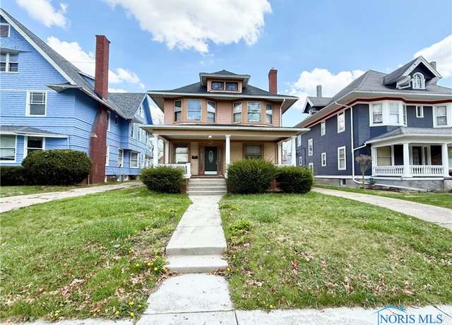 Property at 2120 Glenwood Ave, Toledo, OH 43620, 4 beds, 2.5 baths