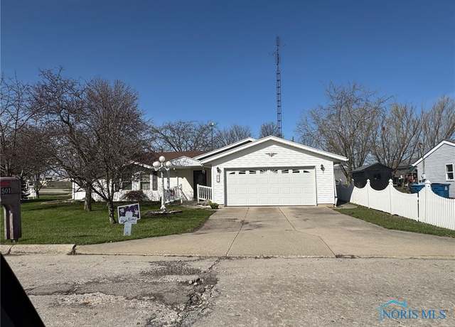 Property at 501 N Lynn St, Bryan, OH 43506, 3 beds, 2 baths