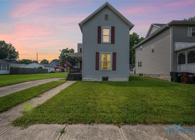 Property at 379 N Sandusky St, Tiffin, OH 44883, 3 beds, 1.5 baths