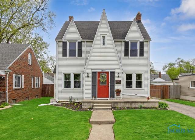 Property at 1805 Heatherdowns Blvd, Toledo, OH 43614, 3 beds, 2 baths