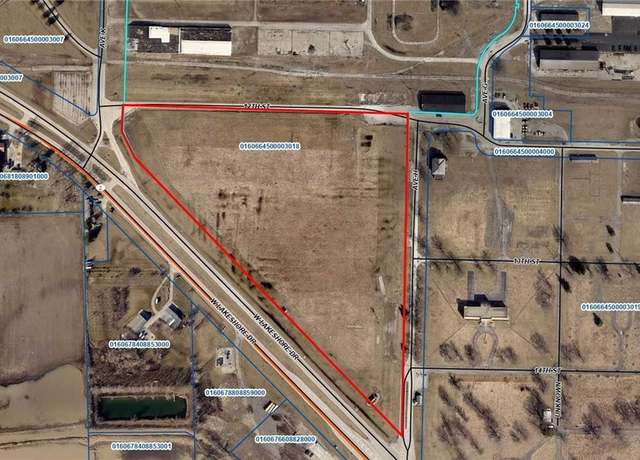 Property at 5225 W Lakeshore Dr, Port Clinton, OH 43452