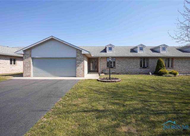 Property at 1923 Cobblestone Dr, Findlay, OH 45840, 3 beds, 2 baths