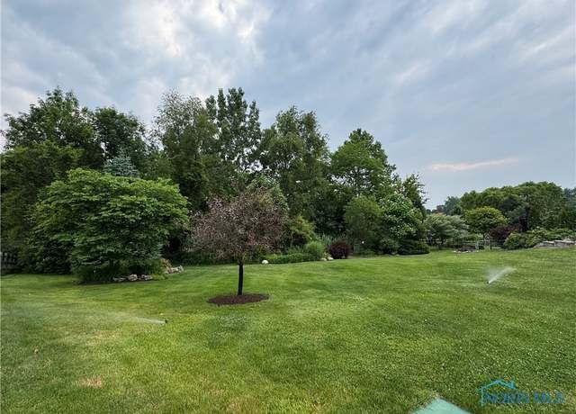 Property at 4248 Stratford Ct, Sylvania, OH 43560