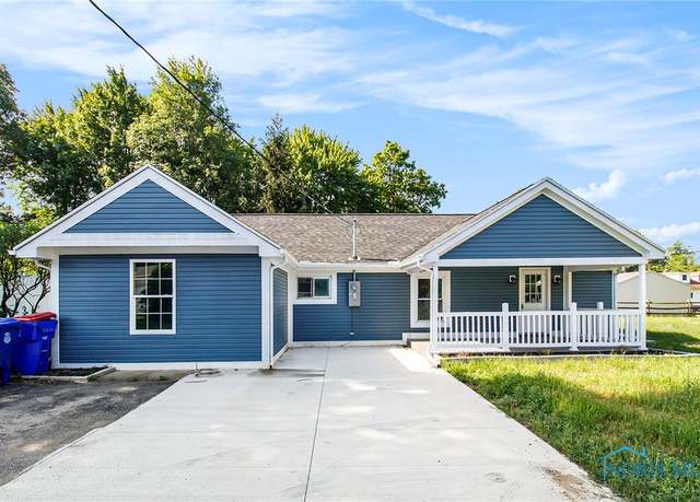 Property at 7139 Springfield Dr, Holland, OH 43528, 4 beds, 2 baths