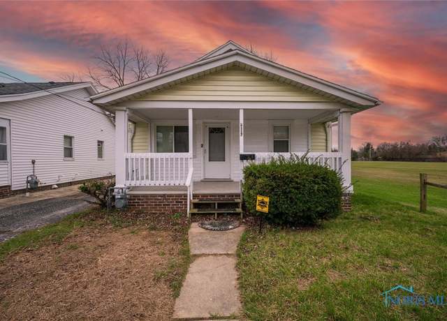 Property at 2117 Fairfax Rd, Toledo, OH 43613, 3 beds, 1 bath