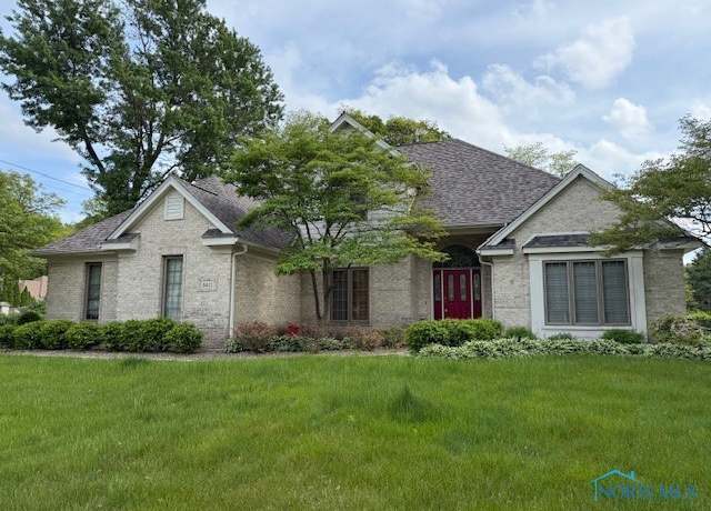 Property at 8411 Willow Glen Ct, Holland, OH 43528, 3 beds, 2.5 baths