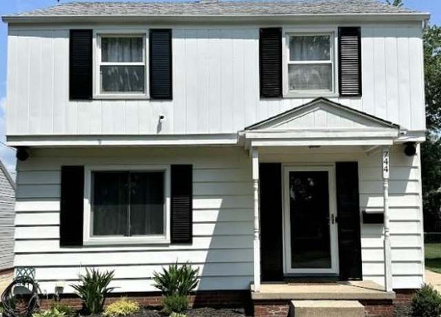 Property at 744 Mayfair Blvd, Toledo, OH 43612, 4 beds, 2.5 baths