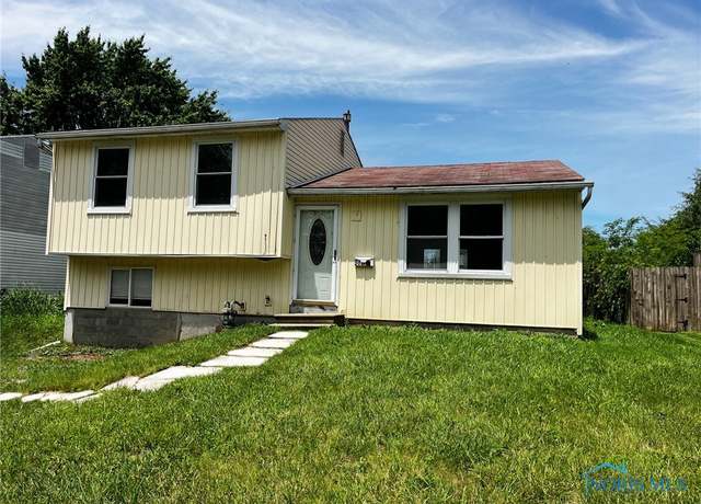 Property at 2051 Northridge Dr, Toledo, OH 43611, 3 beds, 1 bath